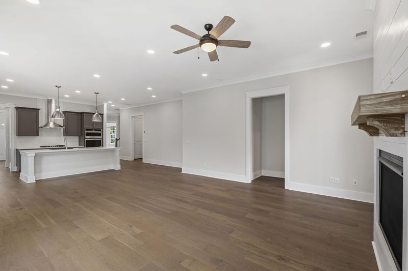 1547 Low Park St, Mount Pleasant, SC 29464