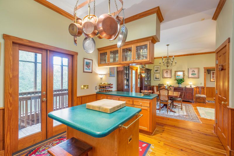 7789 Russell Creek Rd, Edisto Island, SC 29438