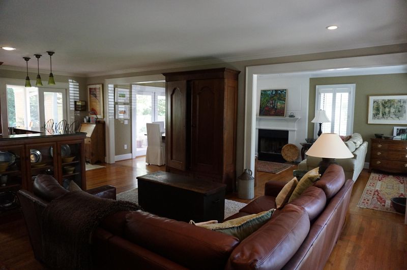 1354 S Edgewater Dr, Charleston, SC 29407