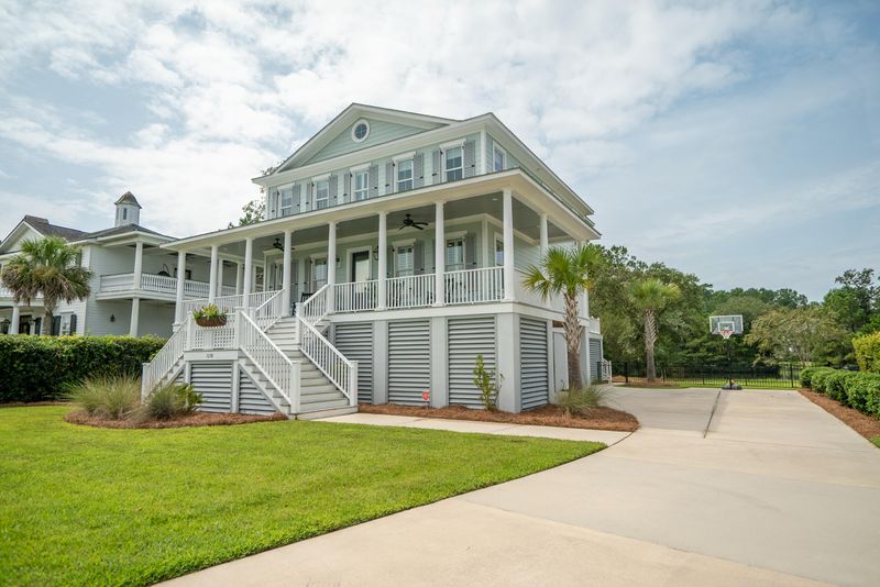 1076 Rivershore Rd, Charleston, SC 29492