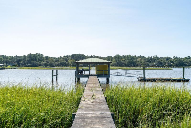 3 Retriever Rd, Wadmalaw Island, SC 29487