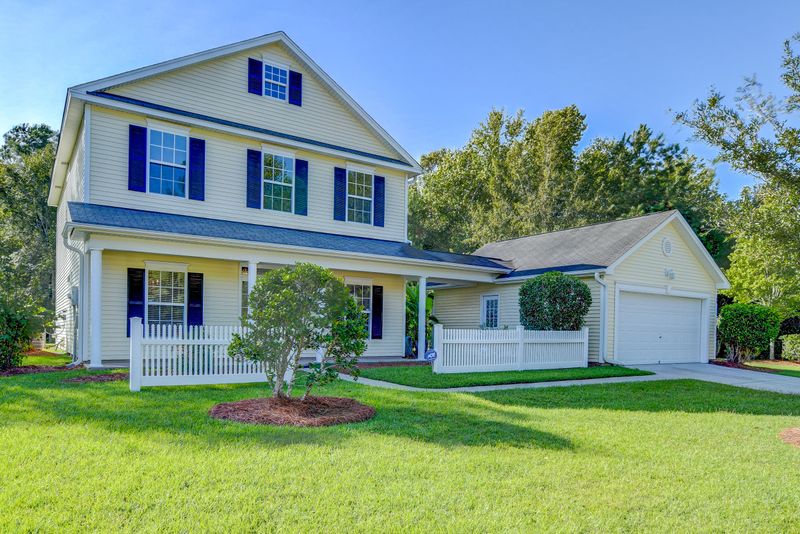 209 Seneca River Dr, Summerville, SC 29485
