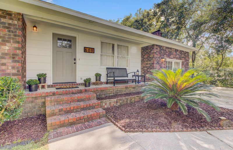 608 Brailsford Blvd, Summerville, SC 29485