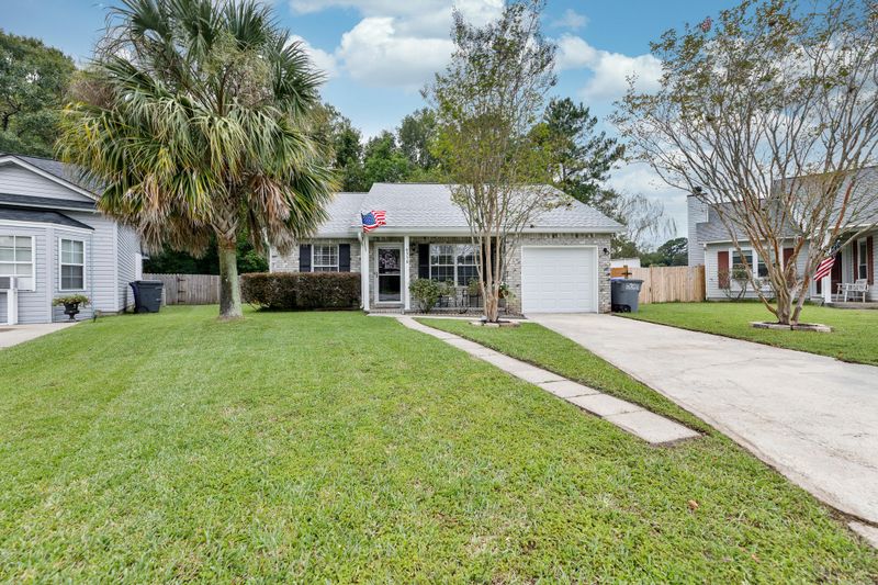 8578 Lake Moultrie Dr, North Charleston, SC 29406