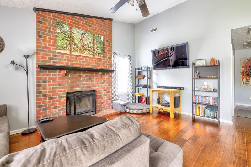 8578 Lake Moultrie Dr, North Charleston, SC 29406