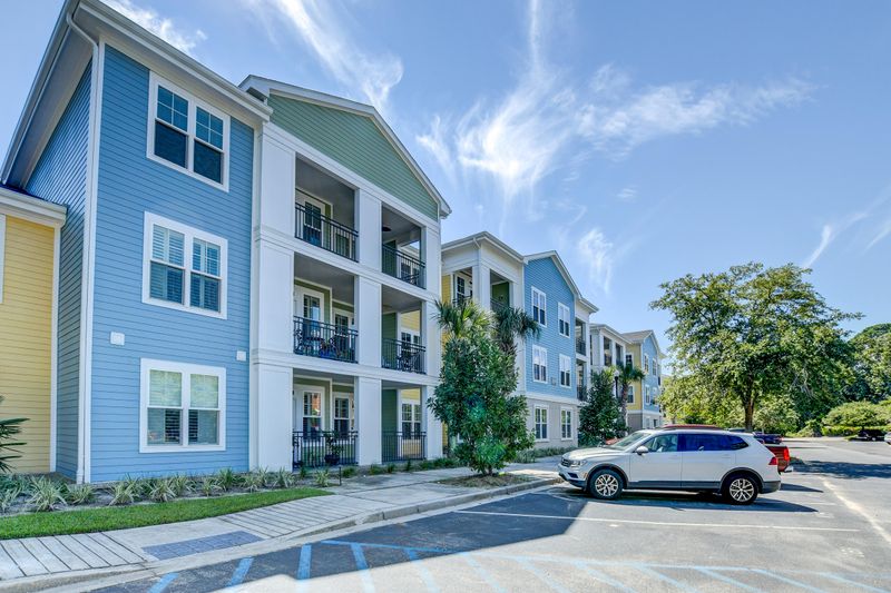 2100 Belle Isle Ave #304, Mount Pleasant, SC 29464