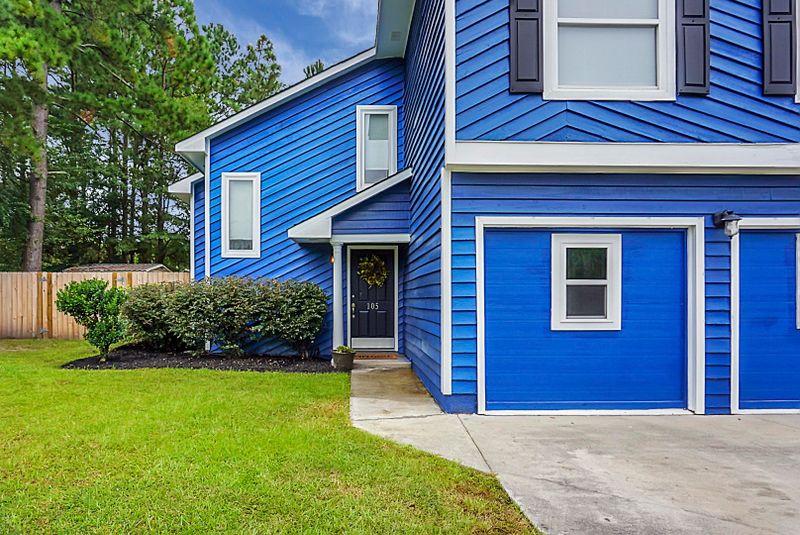 105 Santee Ct, Summerville, SC 29486