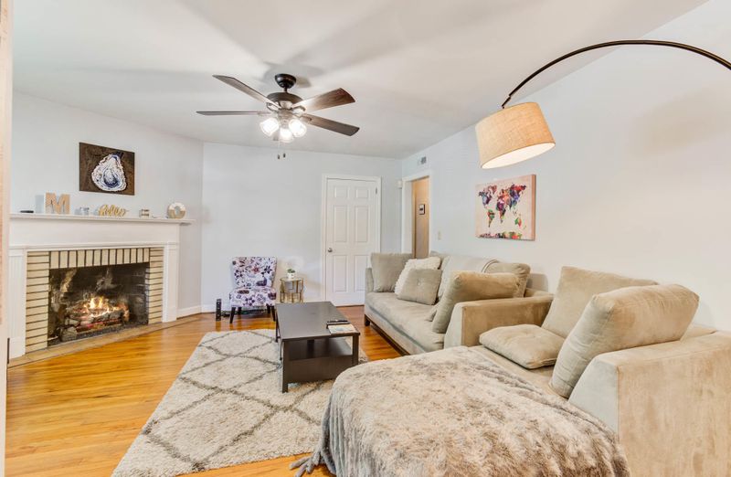 749 Longfellow Rd, Charleston, SC 29407