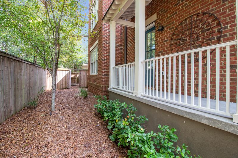 1633 Grey Marsh Rd, Mount Pleasant, SC 29466
