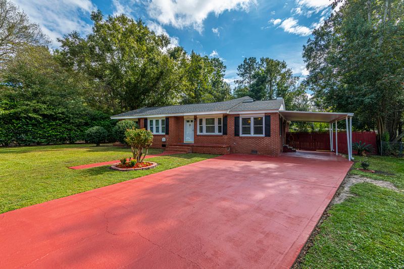 2729 Star Dr, North Charleston, SC 29406