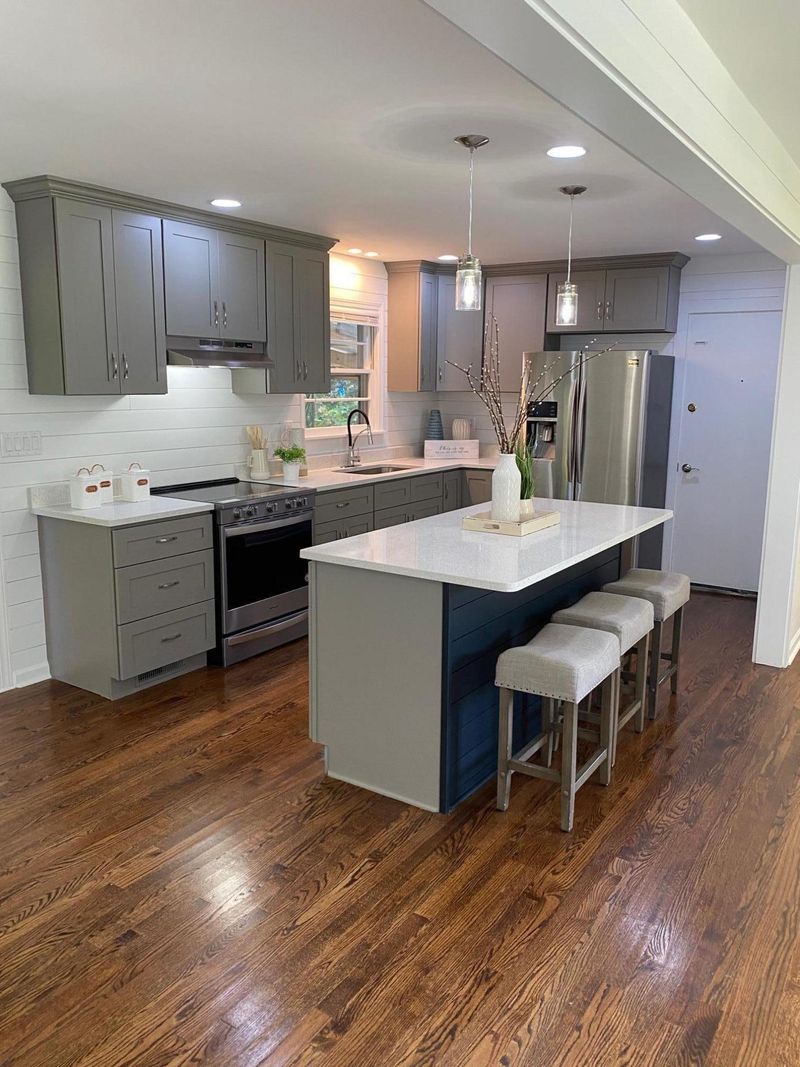 978 Mikell Dr, Charleston, SC 29412