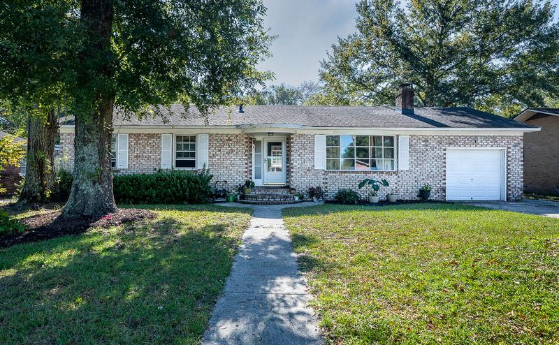 4333 Karen Dr, North Charleston, SC 29405