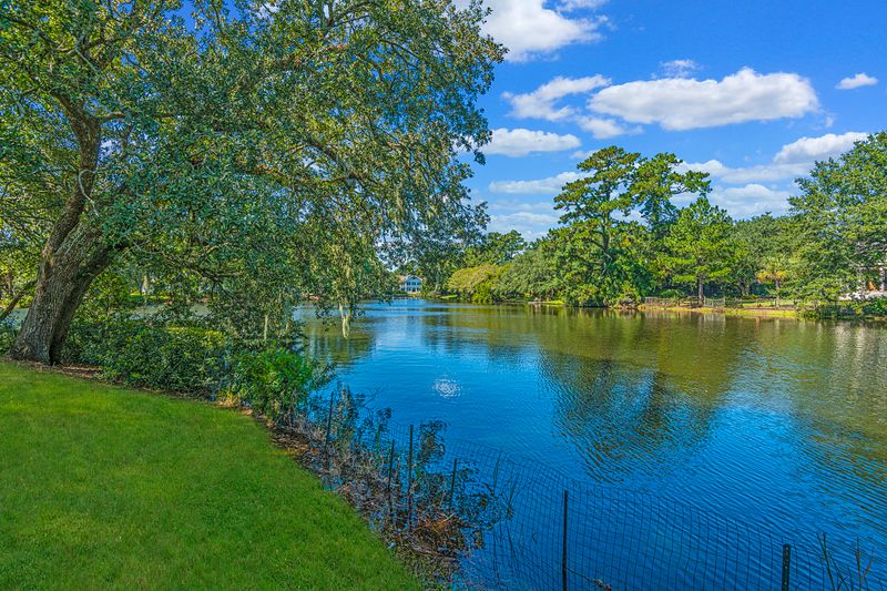 18 Guerard Rd, Charleston, SC 29407