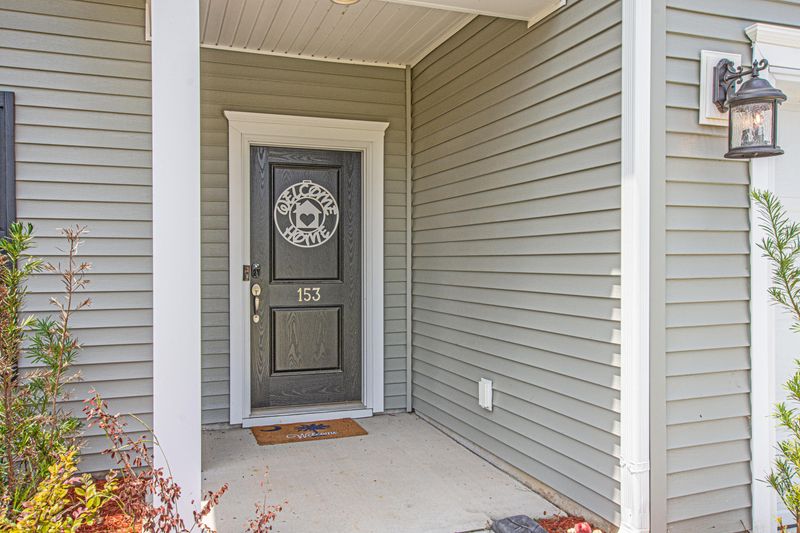 153 Firethorn Dr, Goose Creek, SC 29445