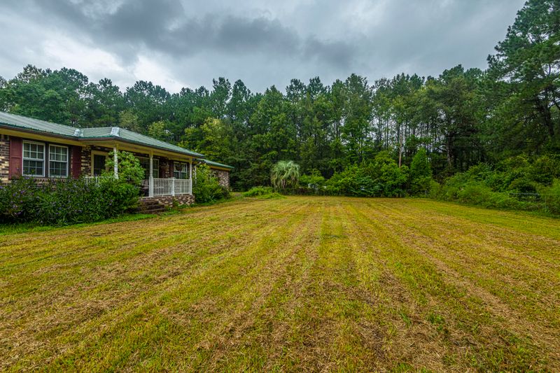 187 Big Creek Dr, Moncks Corner, SC 29461