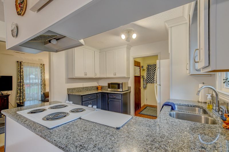103 Mayfair Ct, Summerville, SC 29485