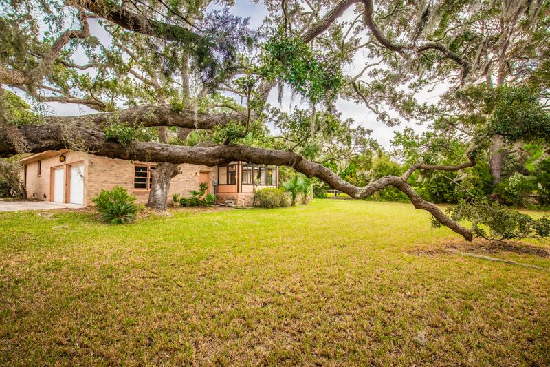 1011 Scotland Dr, Mount Pleasant, SC 29464