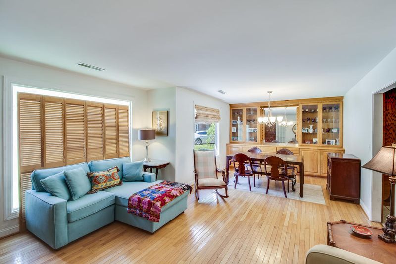 1291 Oldwanus Dr, Mount Pleasant, SC 29464
