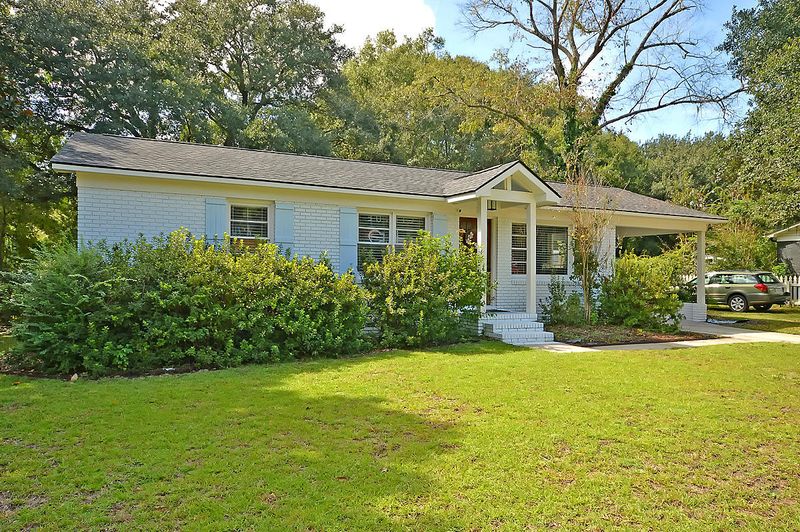 1125 Crull Dr, Charleston, SC 29407