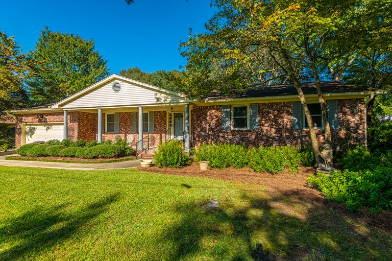 52 Shrewsbury Rd, Charleston, SC 29407