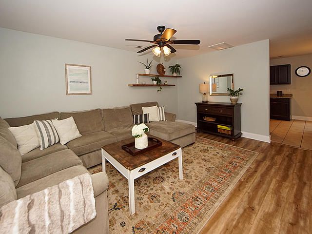 1563 Keswick Dr, Johns Island, SC 29455