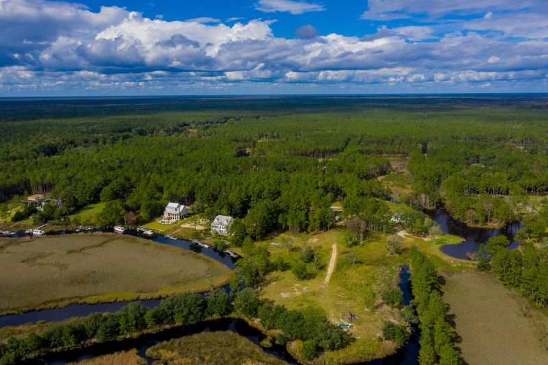 7581 Ladys Secret Ln, Awendaw, SC 29429