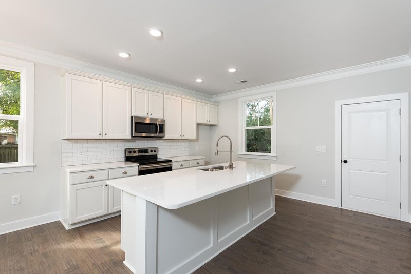 728 Catawba Rd, Charleston, SC 29414