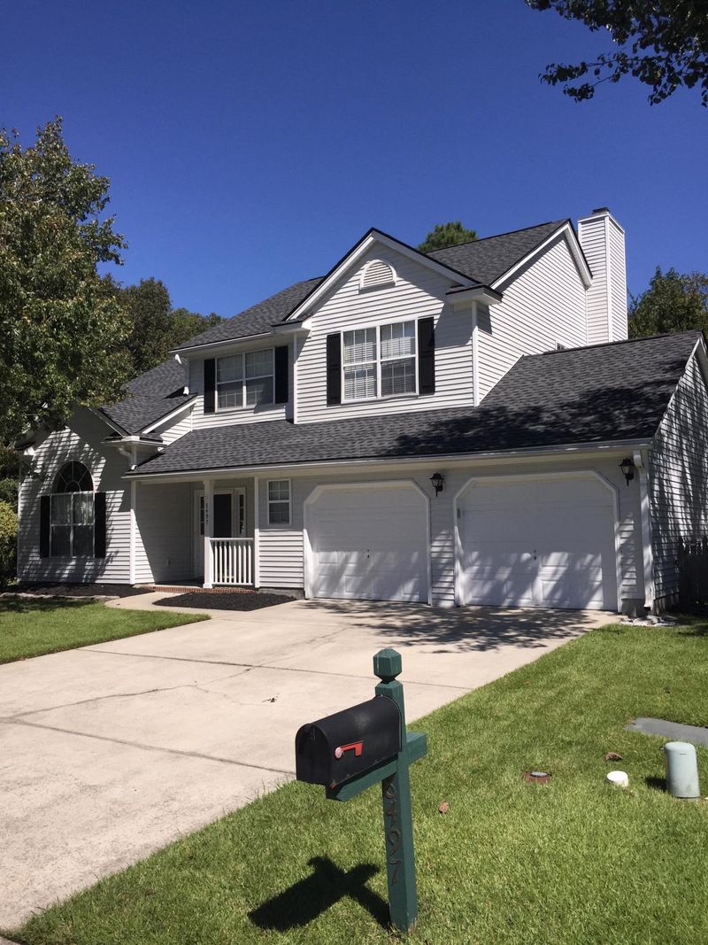 8497 Falling Leaf Ln, North Charleston, SC 29420