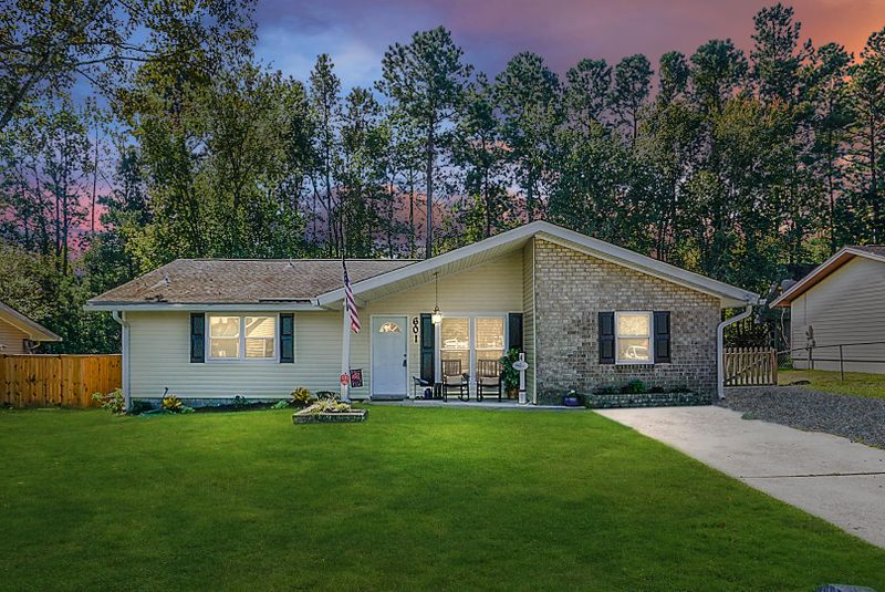601 Mountain Pine Rd, Moncks Corner, SC 29461