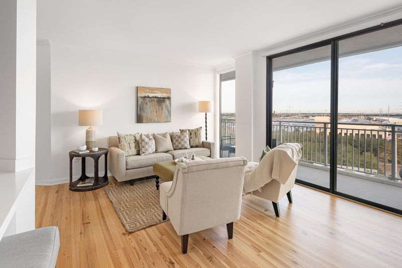 330 Concord St #10 E, Charleston, SC 29401
