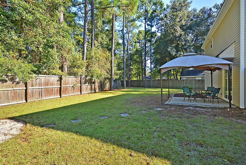 1060 Steelechase Ln, Hanahan, SC 29410