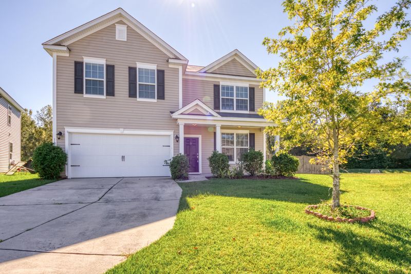 1613 Rising Mist Dr, Summerville, SC 29483