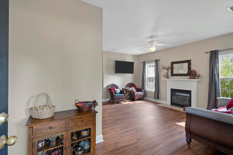 163 Hanahan Plantation Cir, Hanahan, SC 29410