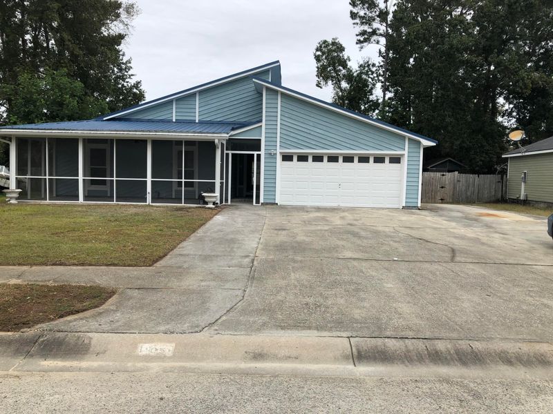 105 Cable Dr, Summerville, SC 29486