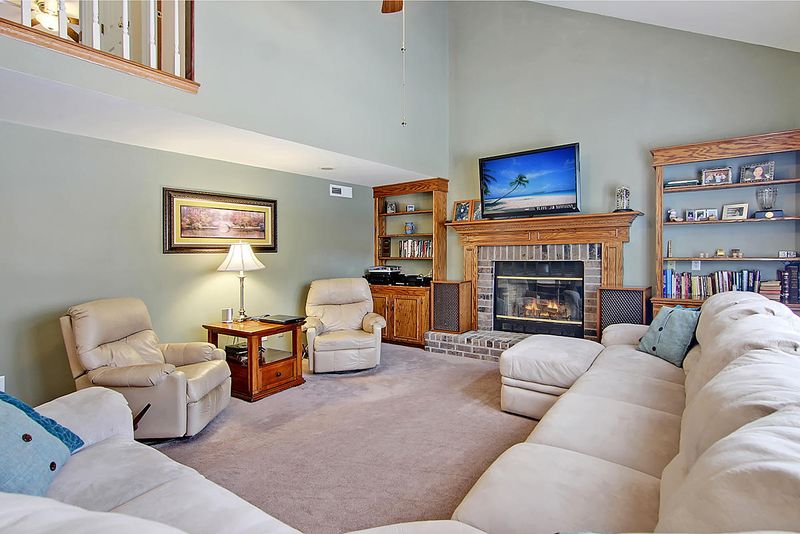 136 Belleplaine Dr, Goose Creek, SC 29445