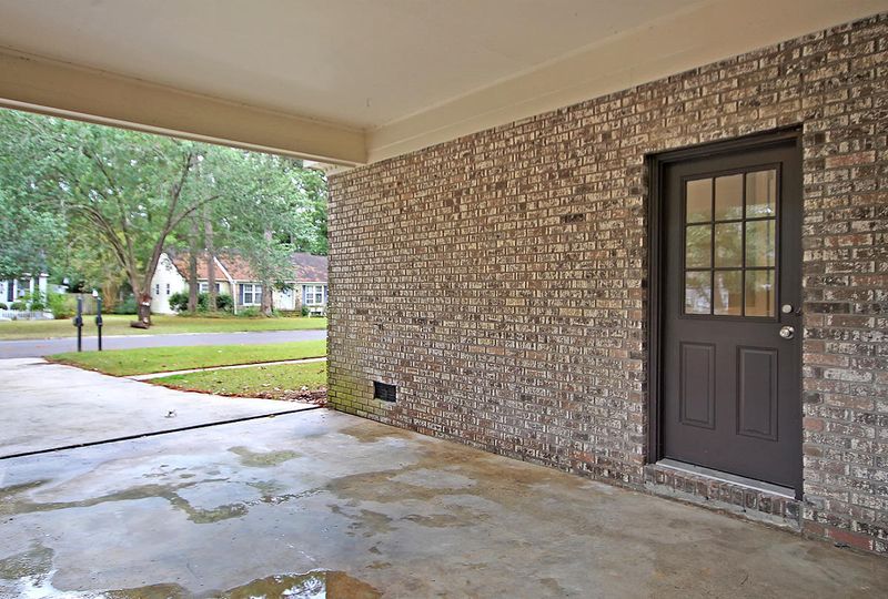 115 Runnymede Ln, Summerville, SC 29485