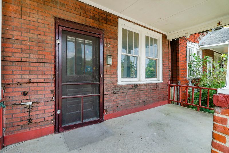 719 Meeting St, Charleston, SC 29403