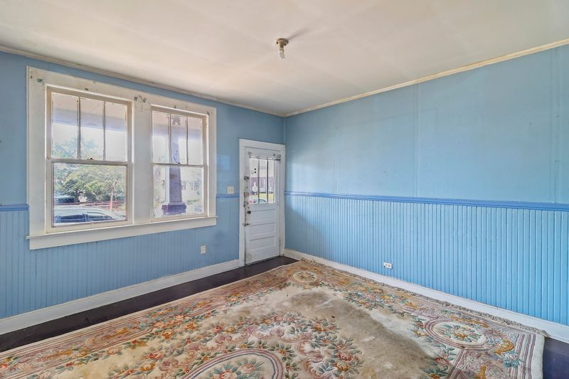 719 Meeting St, Charleston, SC 29403