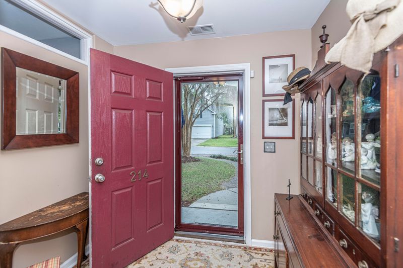214 Moon Shadow Ln, Summerville, SC 29485