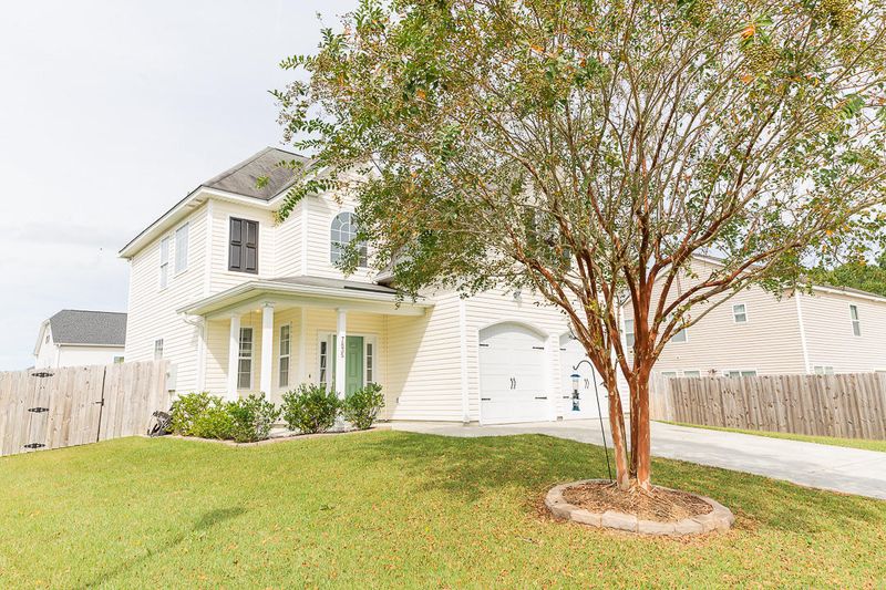 7835 Magellan Dr, North Charleston, SC 29420