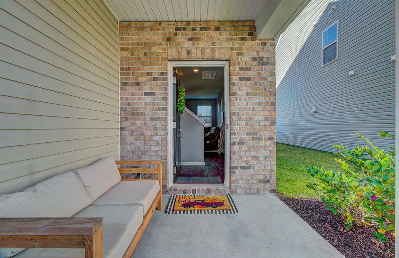819 Redbud Ln, Summerville, SC 29486