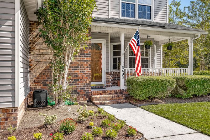 5495 Altamaha Dr, North Charleston, SC 29420