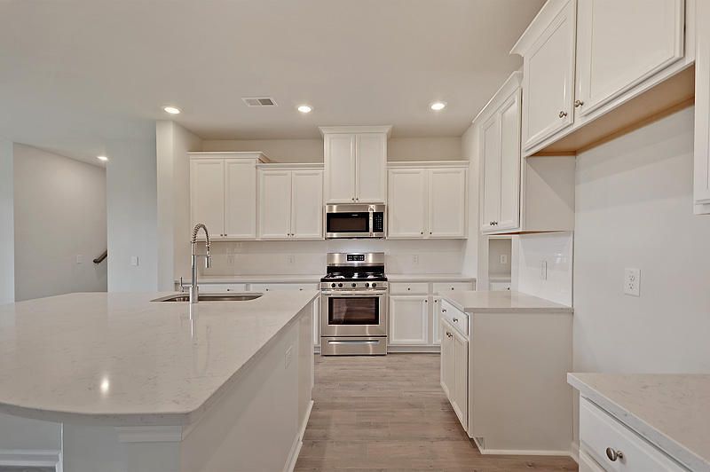 209 Granton Edge Ln, Summerville, SC 29486