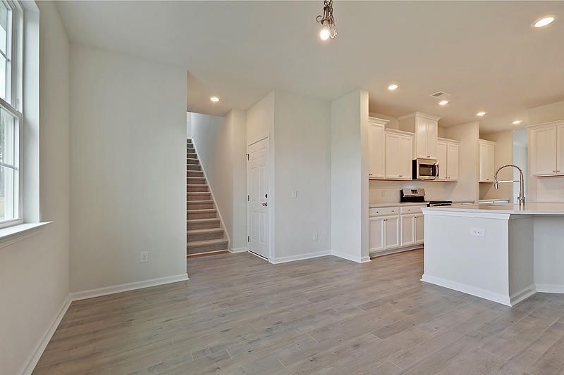 209 Granton Edge Ln, Summerville, SC 29486