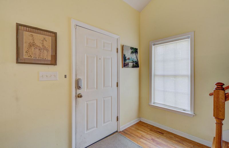 8 Todd St, Charleston, SC 29403