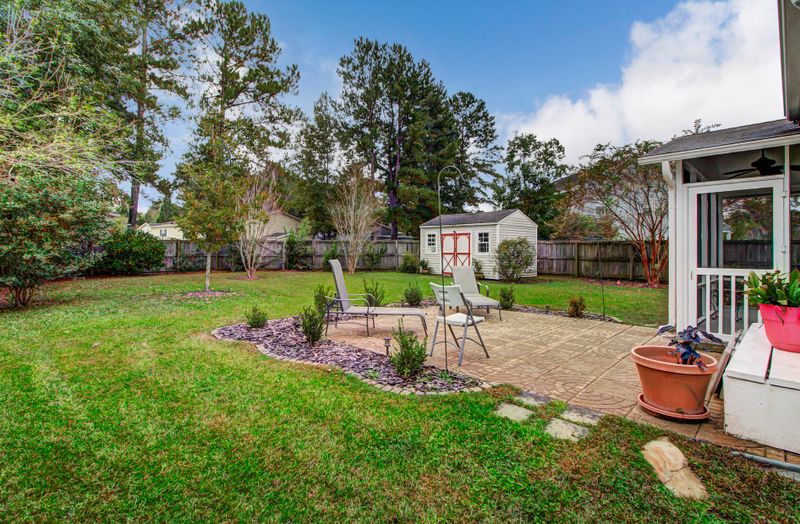204 Chipping Sparrow Dr, Summerville, SC 29485