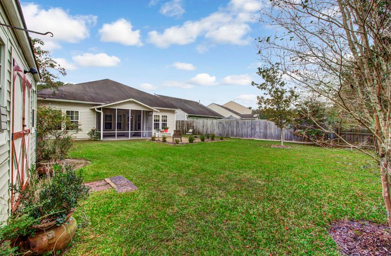 204 Chipping Sparrow Dr, Summerville, SC 29485