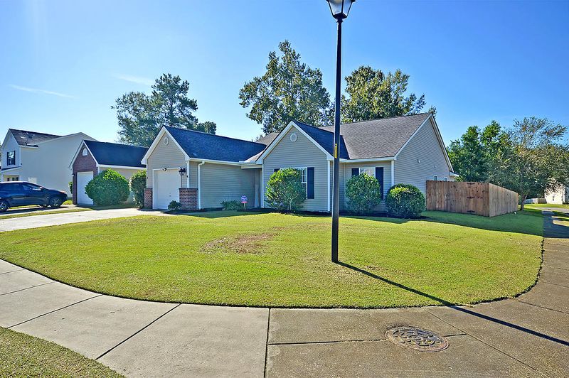 131 Slow Mill Dr, Goose Creek, SC 29445