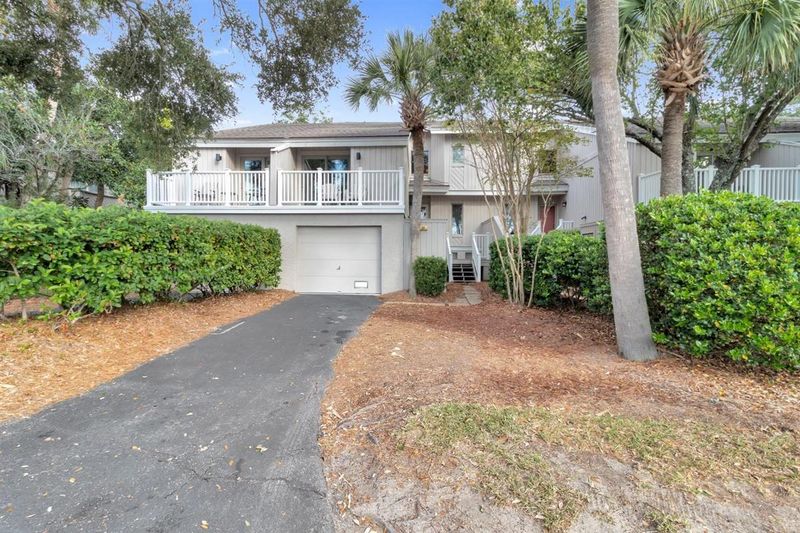 23 Racquet Club, Isle Of Palms, SC 29451