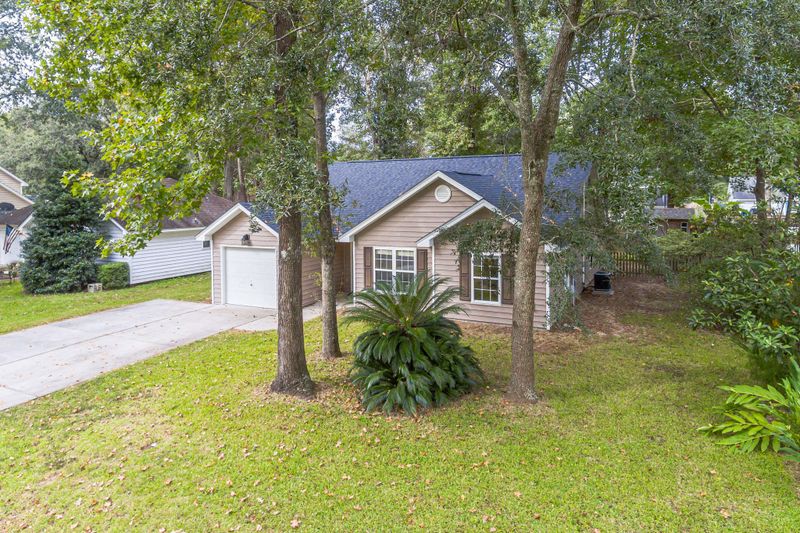 650 Ponderosa Dr, Charleston, SC 29414